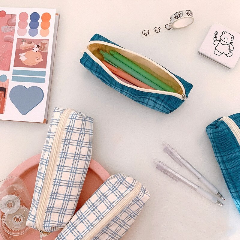 

[Artopia] 1pcs Tepak Pensil GINGHAM / Pencil Case Kotak Wadah Bolpen Tartan Estetik Simpel Aesthetic Cute Cantik Sekolah