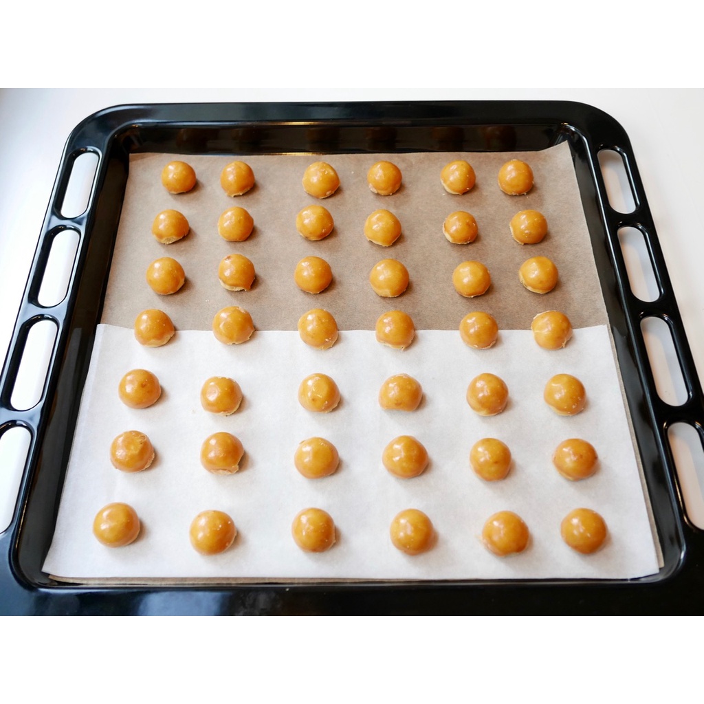 BAKING PAPER NON STICK 5M X 300MM - 1 ROLL KERTAS BAKING PAPER KERTAS ALAS LOYANG KERTAS ROTI ALAS PANGGANG KERTAS  MINYAK