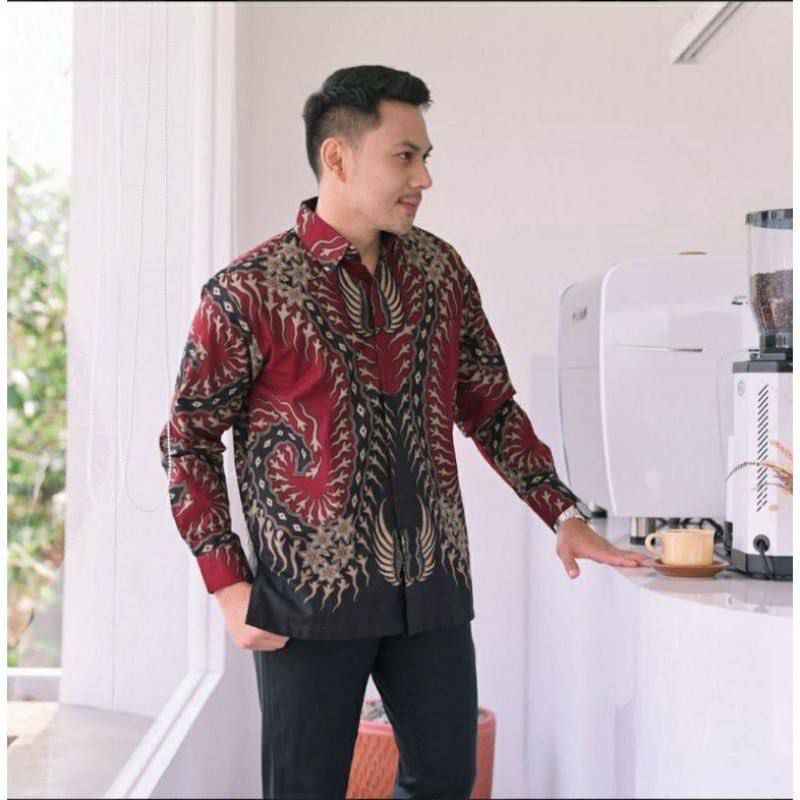 KEMEJA HEM BATIK MOTIV DAN DASAR BUKAN HITAM