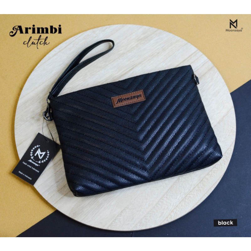 ARIMBI CLUTCH BY MOONZAYA