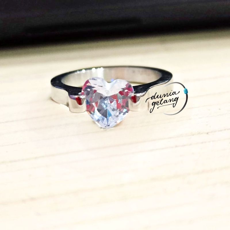 Cincin Hati Diamond Love Titanium  Cincin Bermata Love Titanium