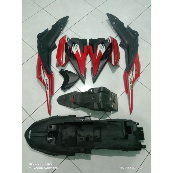 body belakang set dan sayap 2nd ori new cb150r v3 led k56