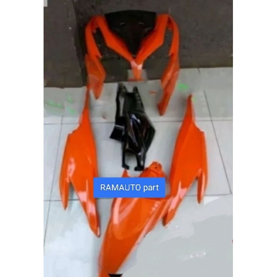 cover body#paket body halus#vario 125 old#honda vario warna orange/oren