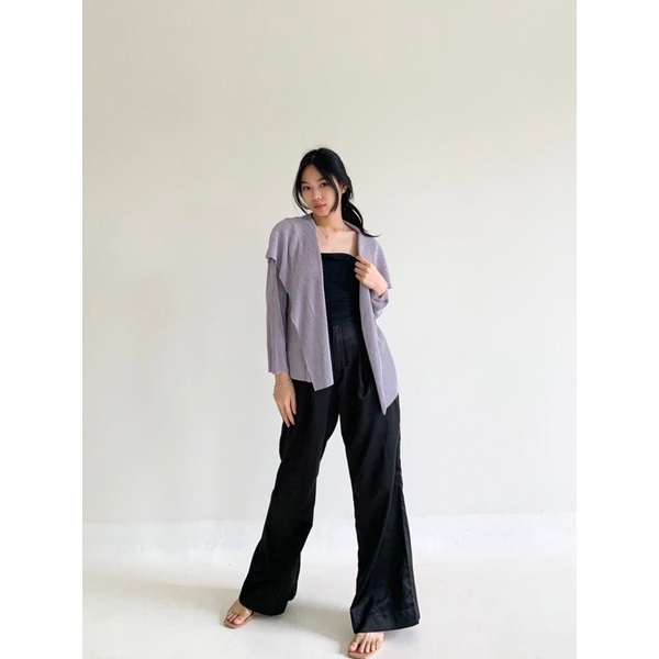 Ella Outer (Outer dengan tekstur silky pleats)