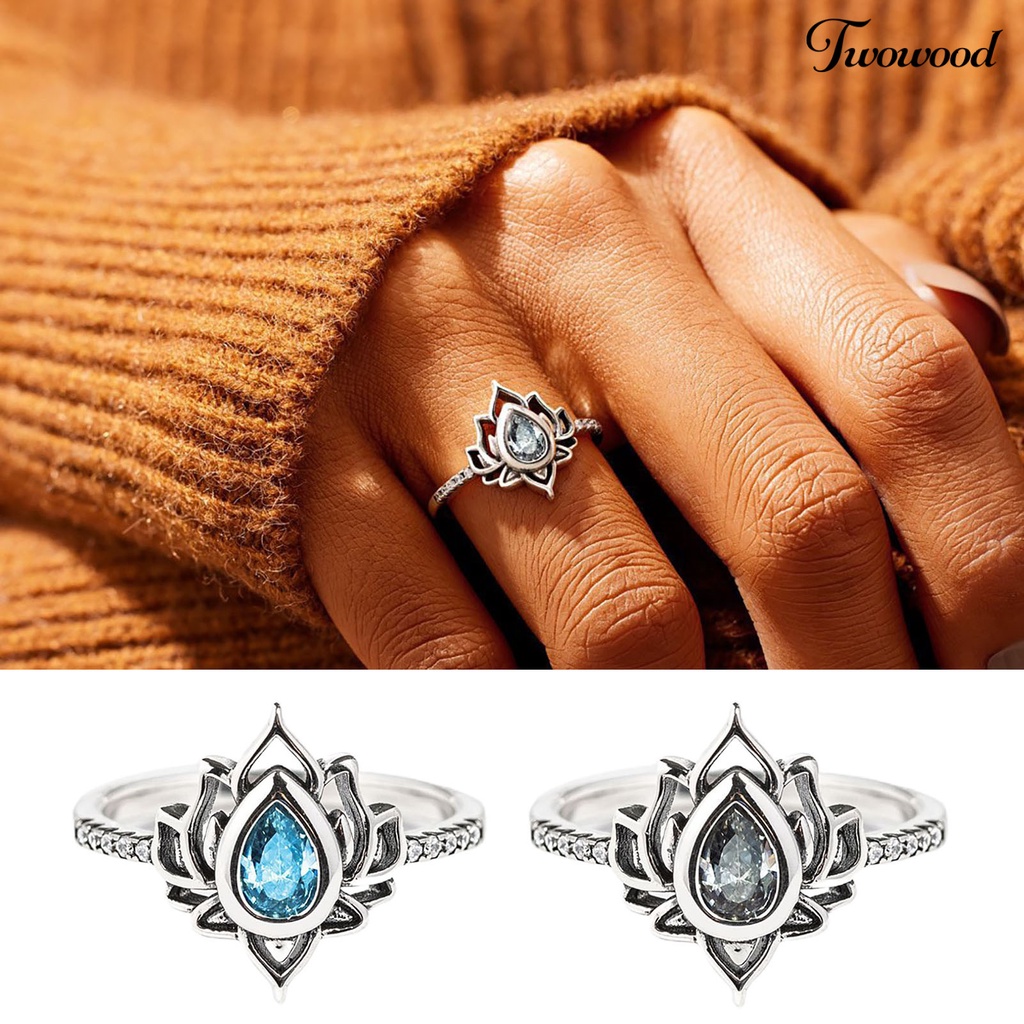 Cincin Bentuk Water Drop Aksen Berlian Imitasi Gaya Vintage Untuk Wanita