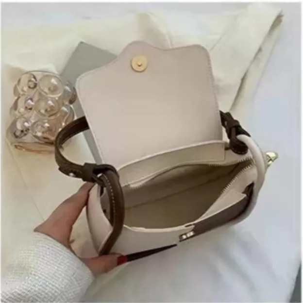 Tas Wanita Import FLOREN | Tas Selempang Wanita Korea | Tas Viral Kekinian Bisa COD