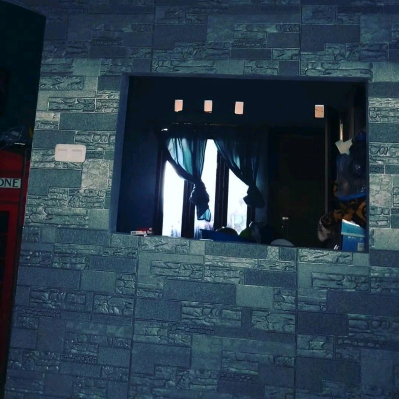 wallpaper foam premium permukaan timbul motif batu alam hitam modern