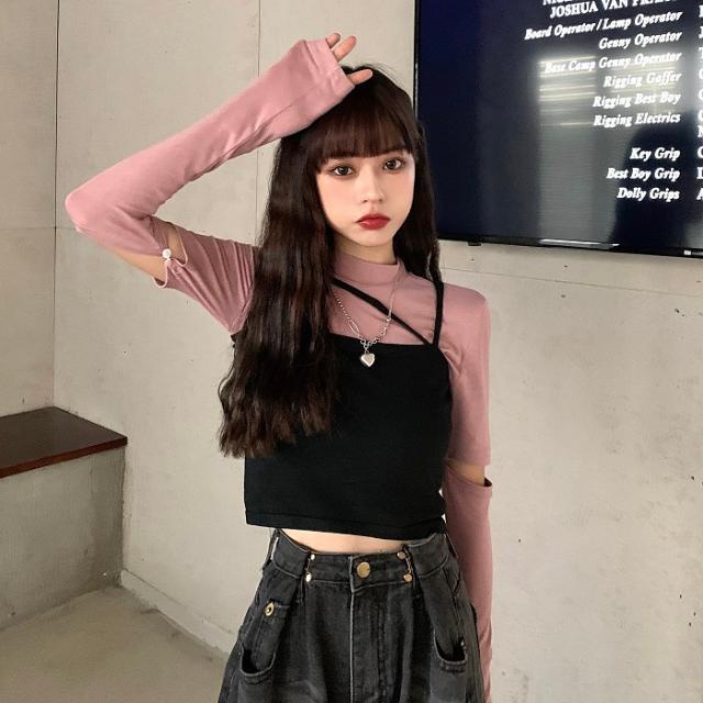 Red Baju one-piece siswa perempuan trendi gaya Korea chic dilepas dua-pakai kaos leher bulat warna solid + kamisol hitam wanita