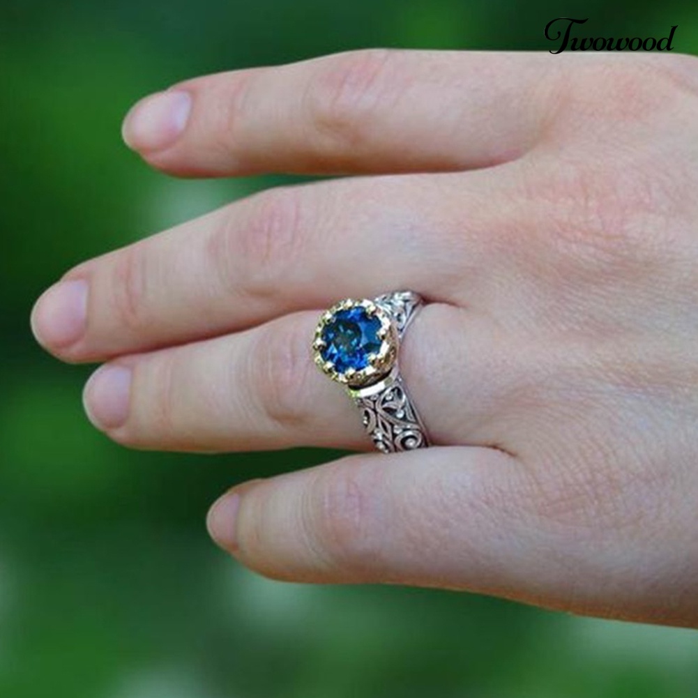 Cincin Jari Bentuk Bulat Motif Ukir Gaya Vintage Etnik Untuk Wanita