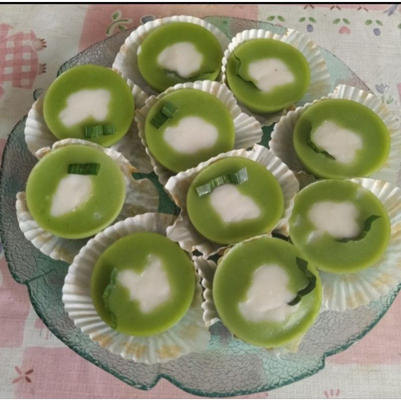 

Kue talam pandan suji