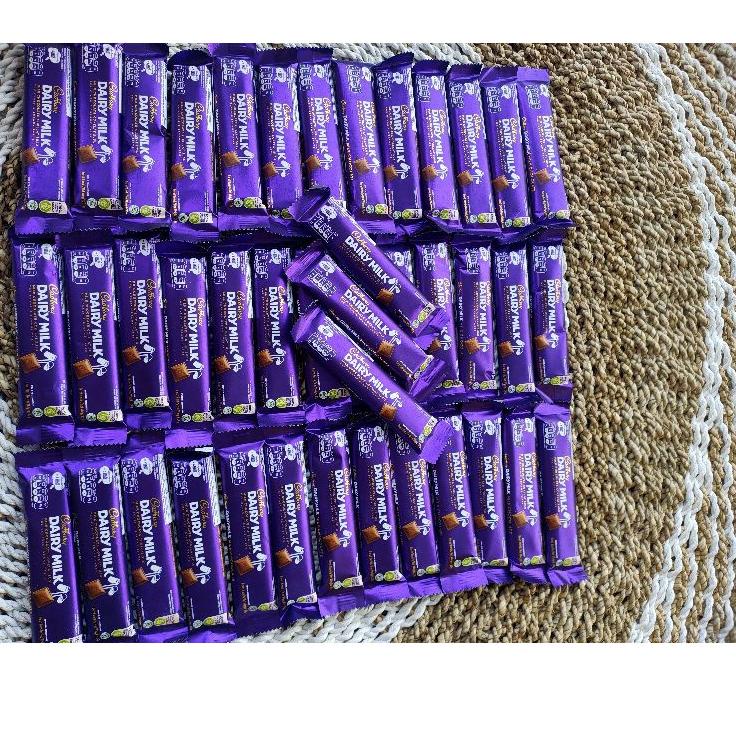 

ㆆ COKELAT COKLAT SILVERQUEEN 62GR / DAIRY MILK CADBURY 30GR / CADBURY / VALENTINE / COKLAT METE / COKLAT BAR ぴ