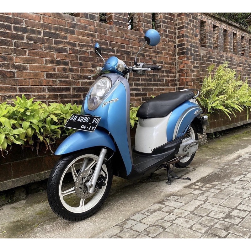 STIKER STRIPING SCOOPY CARBU 2012 BIRU