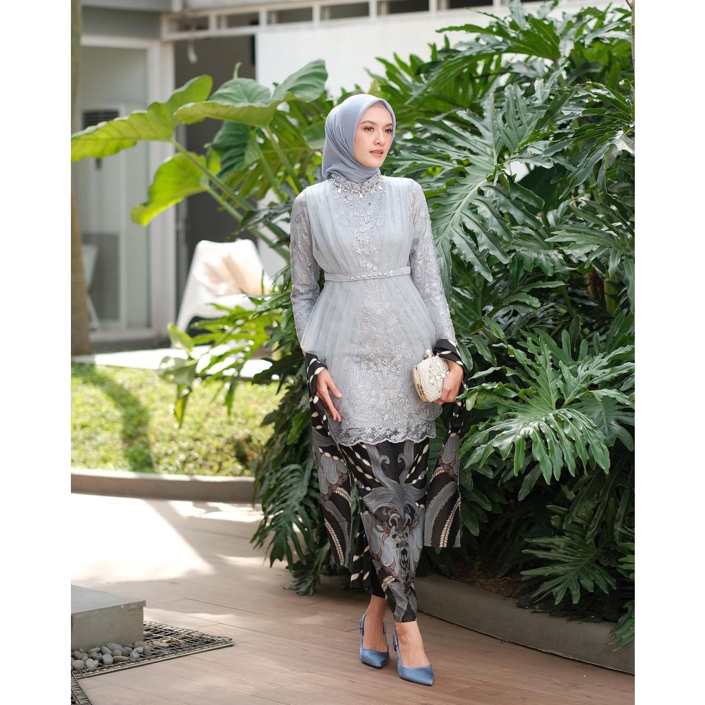 Baju SET KEBAYA COUPLE MADINA GREY | KEBAYA LAMARAN TERBARU KEBAYA WISUDA KEBAYA TUNANGAN 2022 KEBAYA MODERN