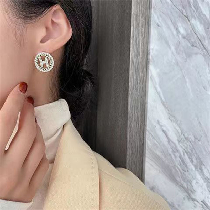 Anting Berlian Imitasi Gaya Korea