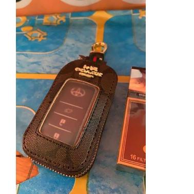 Dompet kunci mobil / gantungan kunci mobil toyota
