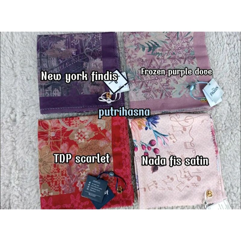 The Dream Park Scarlet Buttonscarves