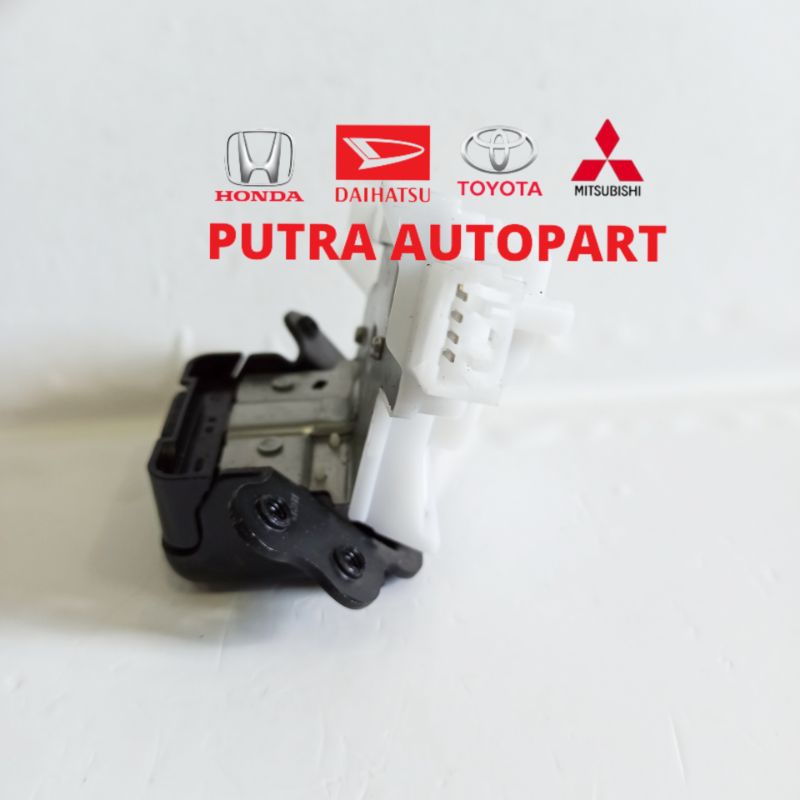 doorlock pintu bagasi belakang innova reborn venturer 2016-2020 original