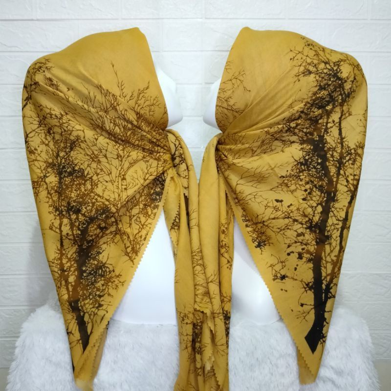 hijab denay segienpat motif warna mustard