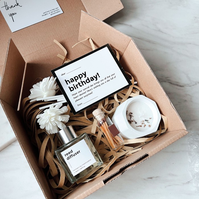 

(COD) Hampers Scented Candle Reed Diffuser Kado Corporate Gift Custom