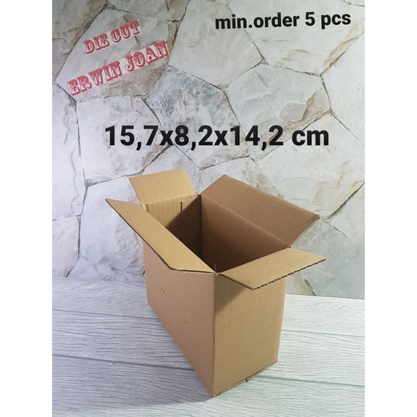 

Kardus / Box / uk 15,7x8,2x14,2 cm / Kotak Karton packing polos baru ST