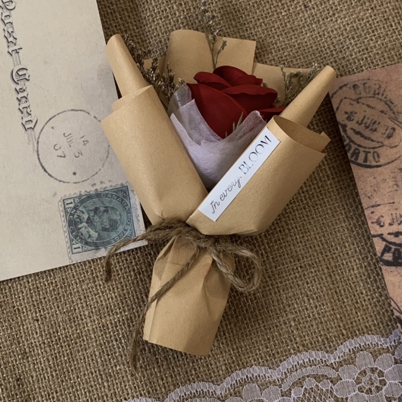 Dried flower bouquet