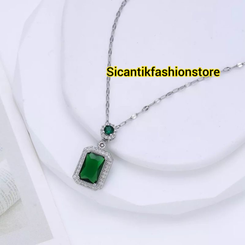 KALUNG TITANIUM WANITA LIONTIN BATU HIJAU TRENDING ASLI TITANIUM ANTI KARAT SELAMANYA KALUNG TITANIUM FASHION STYLE WANITA KOREA KEKINIAN LIONTIN BATU AKIK HIJAU PERMATA HARIAN KADO ULANG TAHUN