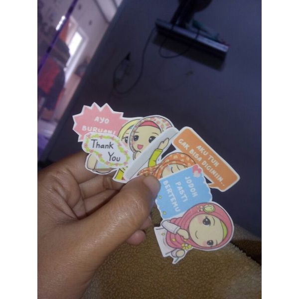 

stiker karakter kartun