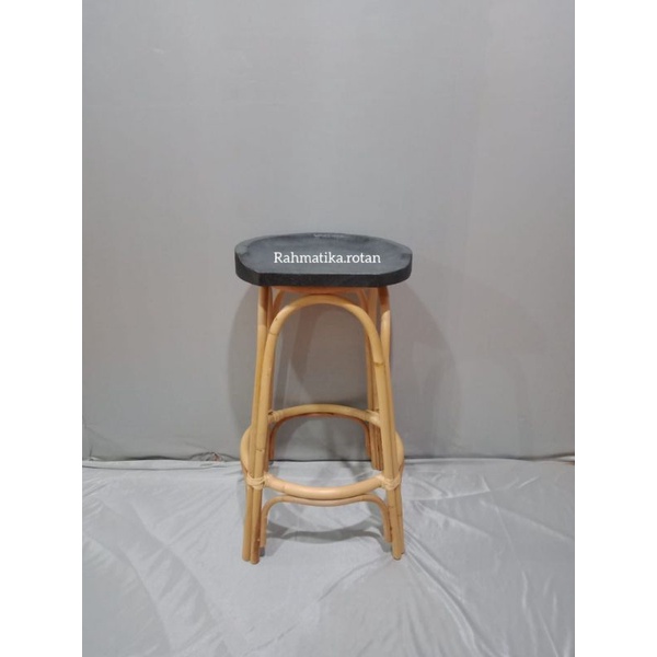 stool rotan kayu suar hitam/rattan barstool