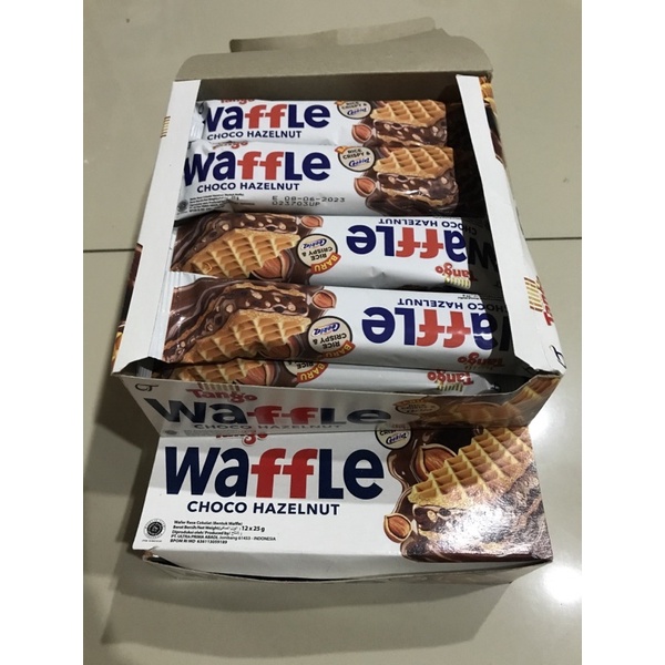 

Satu box tango waffle choco hazelnut BARU (isi 12x25gram)