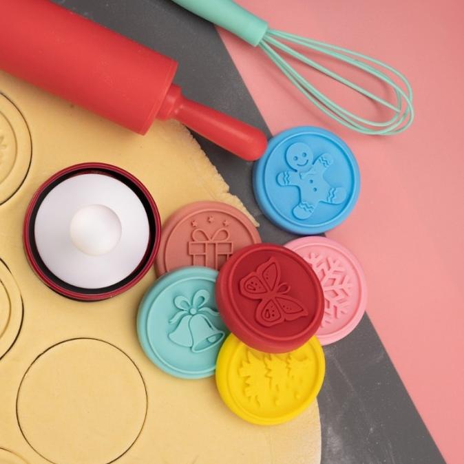 BC455 YU 6PCS SET CETAKAN KUE COOKIES TEMA NATAL BAHANUNTUK HADIAH ANA RT64654ERF