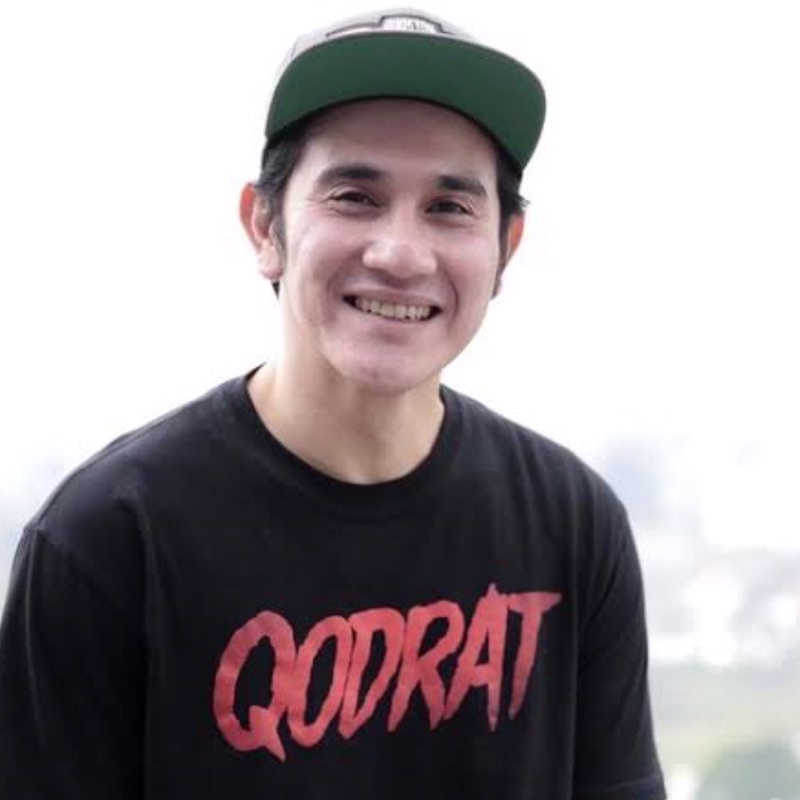 Kaos Qodrat Film Qodrat Ustadz Qodrat Film Horror Vino Bastian Tshirt custom Unisex