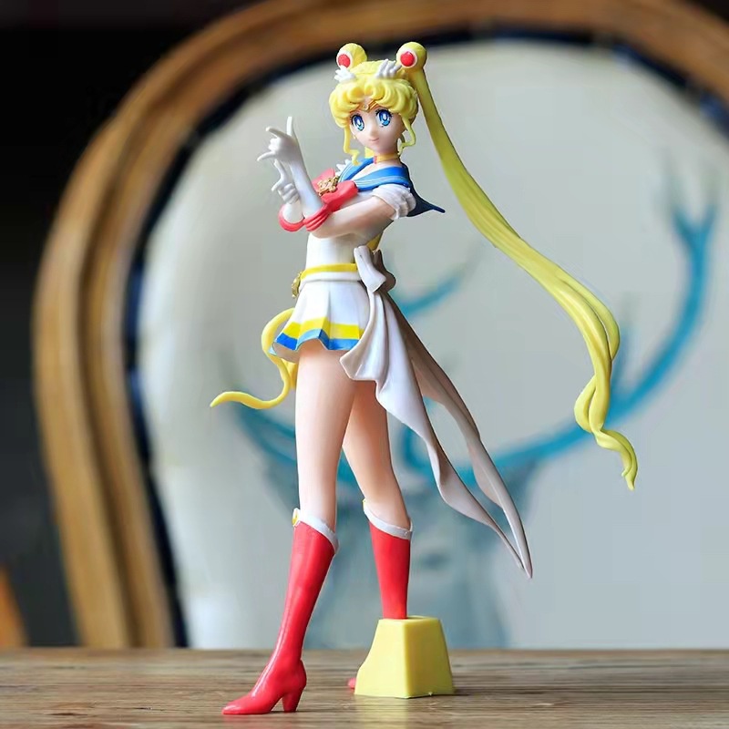 Ornamen Desain Big Sailor Moon Dengan Sayap Malaikat Ukuran 23cm