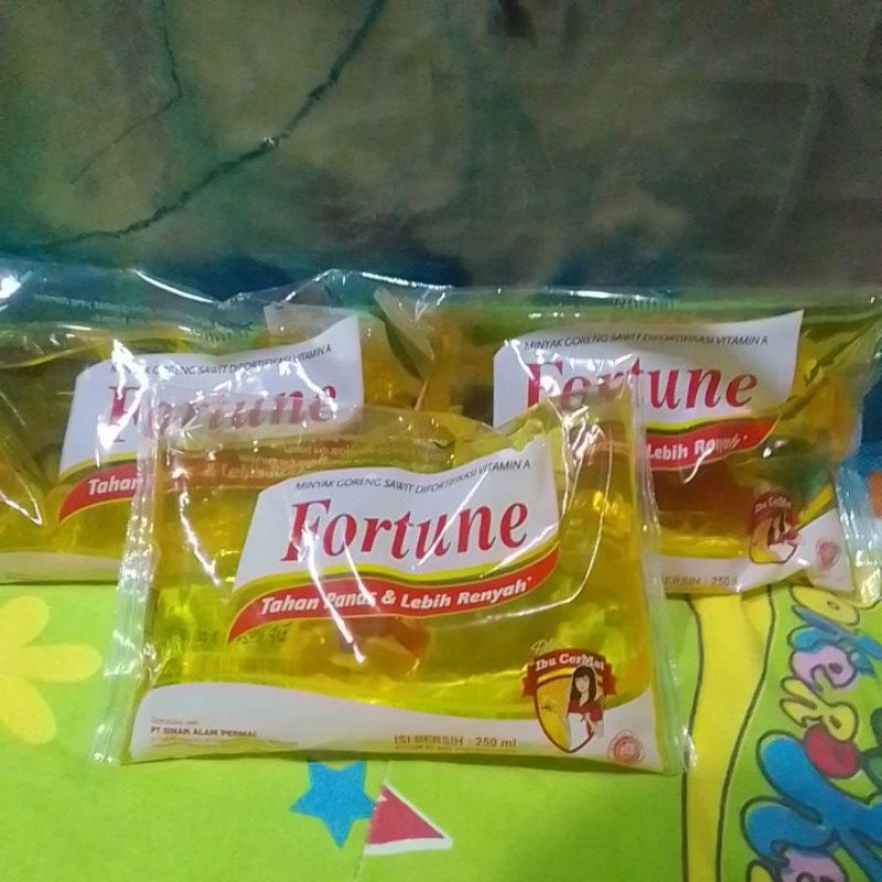 

Minyak Fortun, tawon, cup 250 Gr