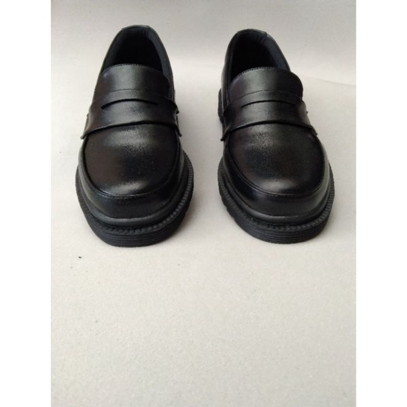 sepatu loafers pria outsole black LUISMEN BLACK