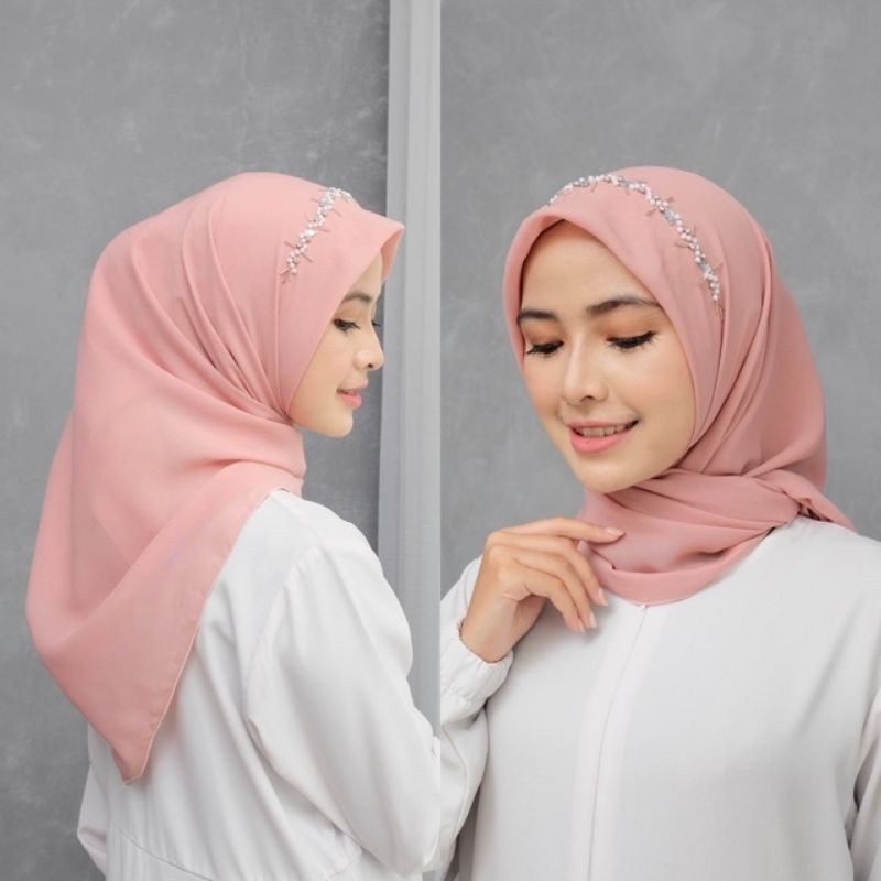 Helen_Shop86 Jilbab Segiempat Bella Payet 110x110 Kerudung Segi Empat Lasercut Mutiara Policotton Premium Krudung Bando Hijab Bella Square Payet