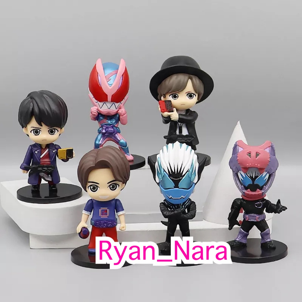 Mainan Pajangan Action Mini Figure Tokusatsu Kamen Rider Revice Saber