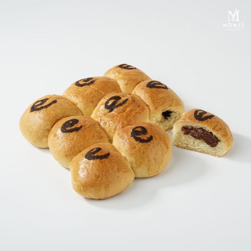 

Momis Bakery - Roti Sobek Cokelat yang Leugit