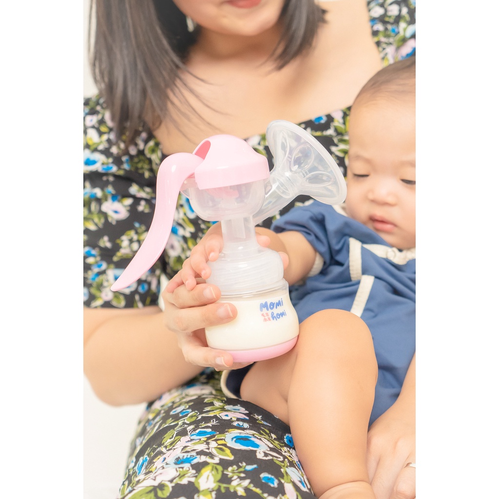 MOMI HOMI Pompa Asi Manual 03 Portable Breast Pump / Breast Milk Saver Set Dengan Botol Dot 150ml BPA FREE