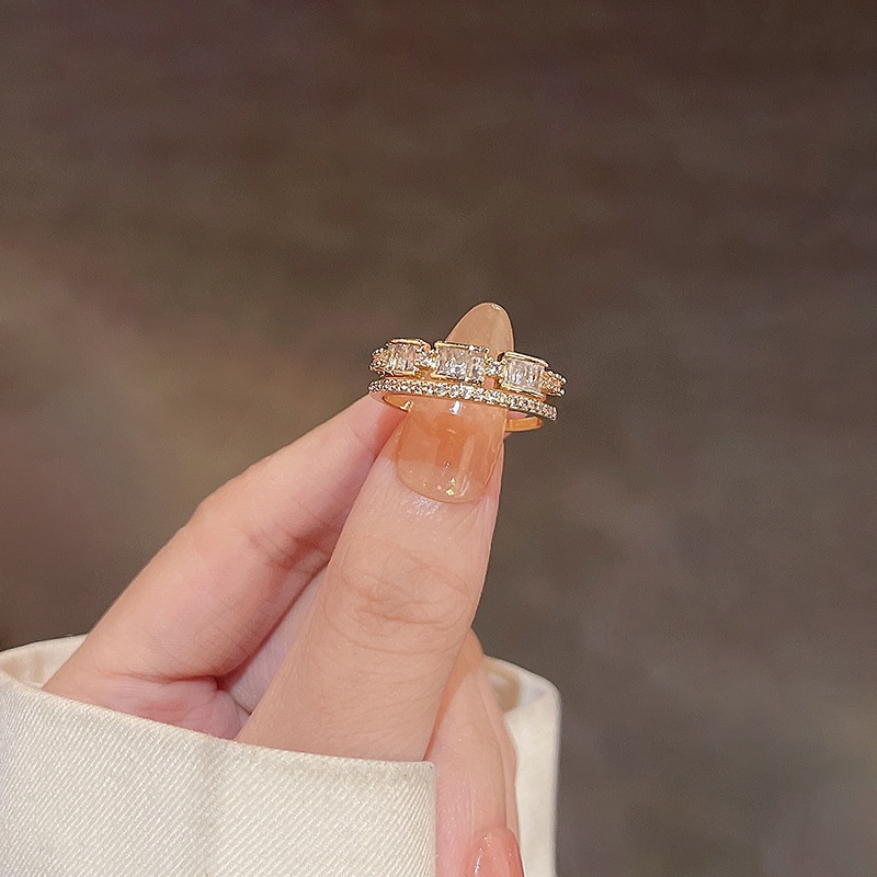 Cincin Bahan Titanium Steel Lapis Emas Aksen Zircon Gaya Korea Untuk Wanita