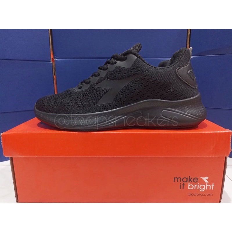 Diadora Erula Mono Black Original