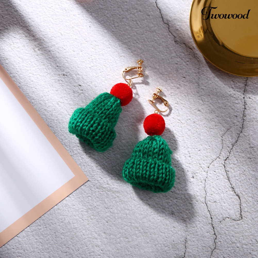 Anting Kait Model Juntai Desain Topi Beanie Pompom Untuk Wanita