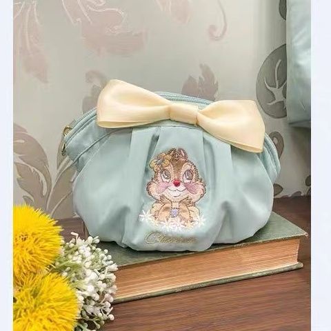 ▩⊙Sera Jepang Pear Blossom Kerjasama Chipmunk Renda Tas Tas Kosmetik Tas Penyimpanan Bordir Busur Pena Tas Kapasitas Besar