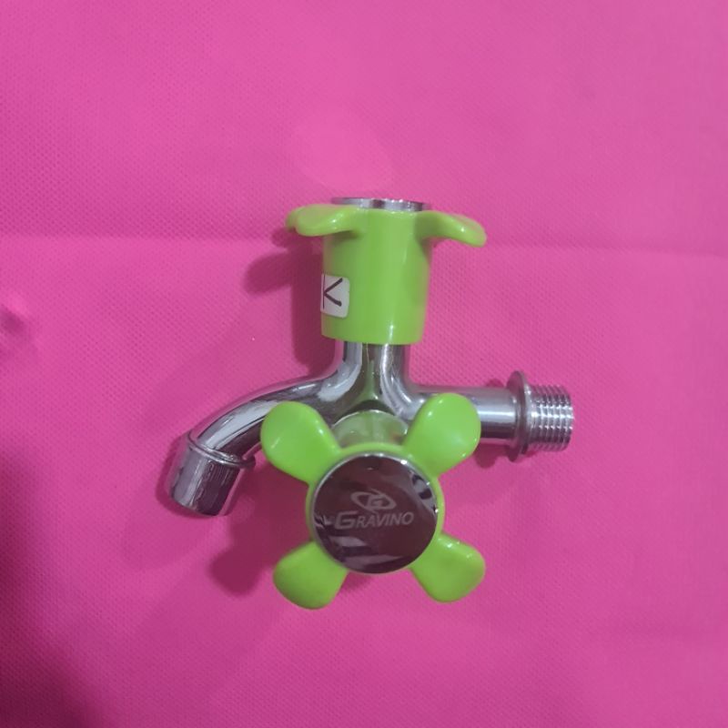 Kran double plastik Gravinno