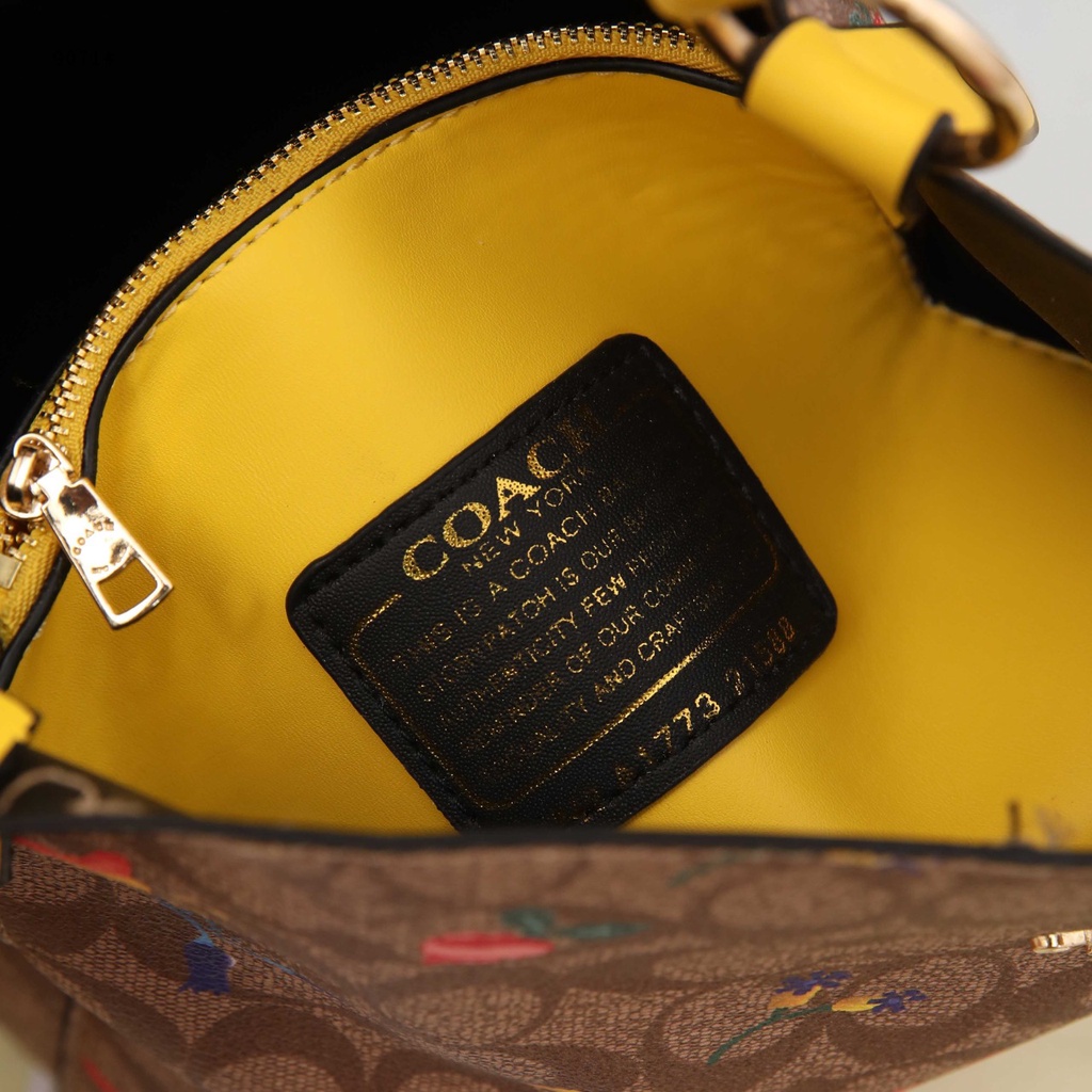 COA Small Town Bucket Bag  9071