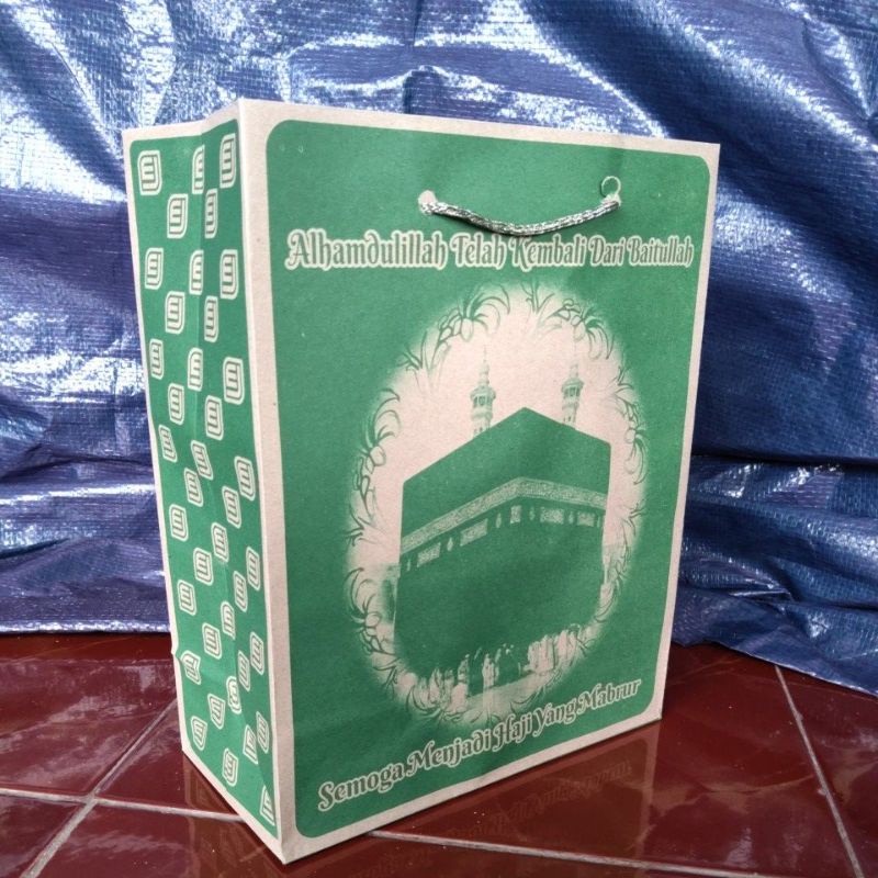 

(1 lusin =12 psc ) paperbag haji dan umroh