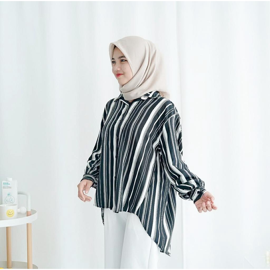 BEFAST - ZFS OOTD Kemeja Oversize CINTA / NADINE SHAKILA OVERSIZE / Hem Stripe Keluaran Terbaru / Pakaian Casual Kerja Wanita / Kemeja Oversize Lengan Panjang / Fashion Kekinian Remaja ABG / Hem Motif Garis-Garis Trendy / Termurah