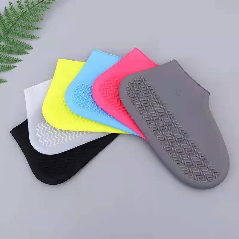 Cover Sepatu Hujan Karet Elastis Pelindung Sepatu Anti Air Anti Slip Shoes Cover Waterproof