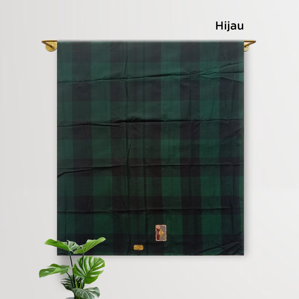 Sarung Tenun Wadimor Manise Kotak