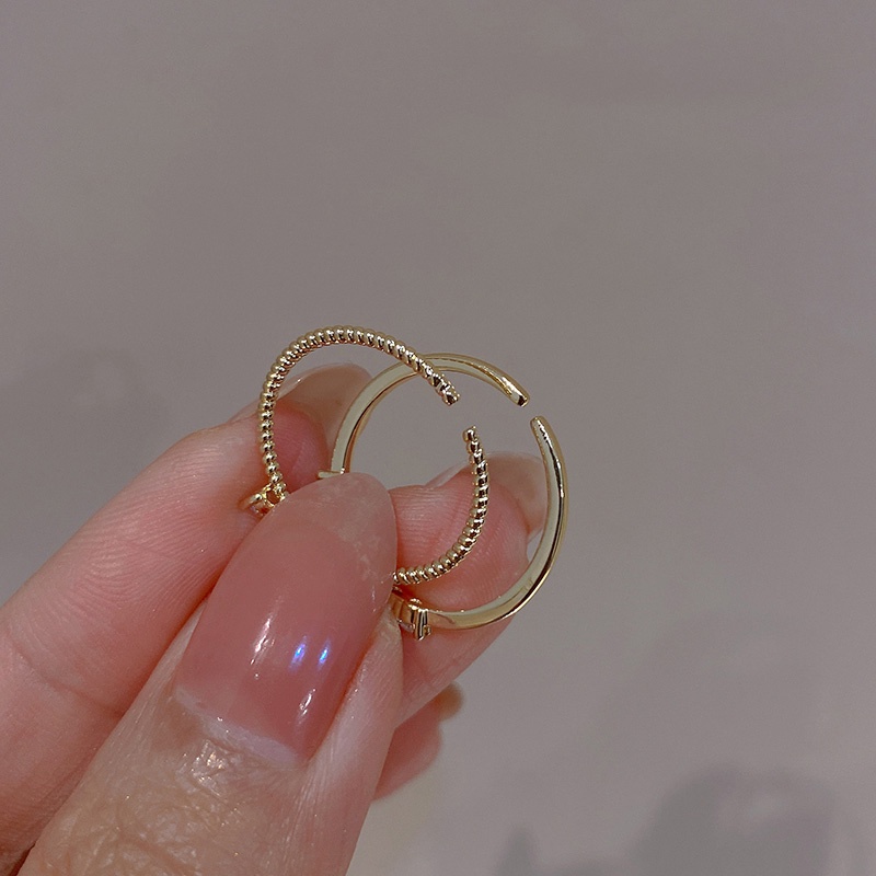 2pcs / Set Cincin Model Terbuka Adjustable Desain Hati Hias Kristal Warna Emas Untuk Wanita