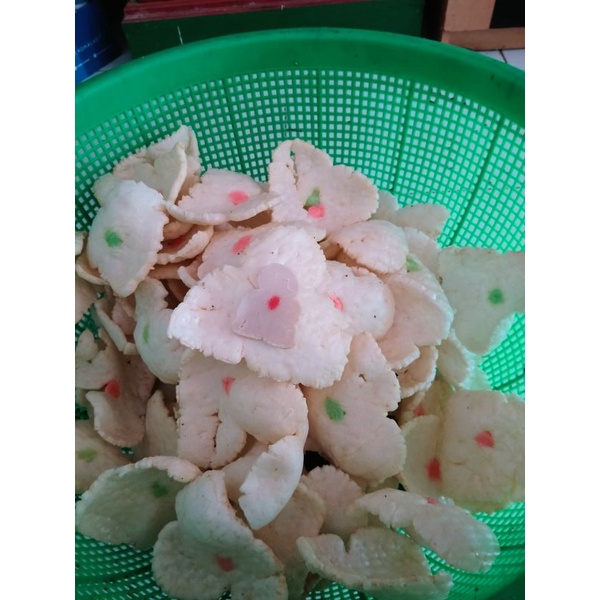 

krupuk ikan laosan asli ujungpangkah, gurih dan lezat